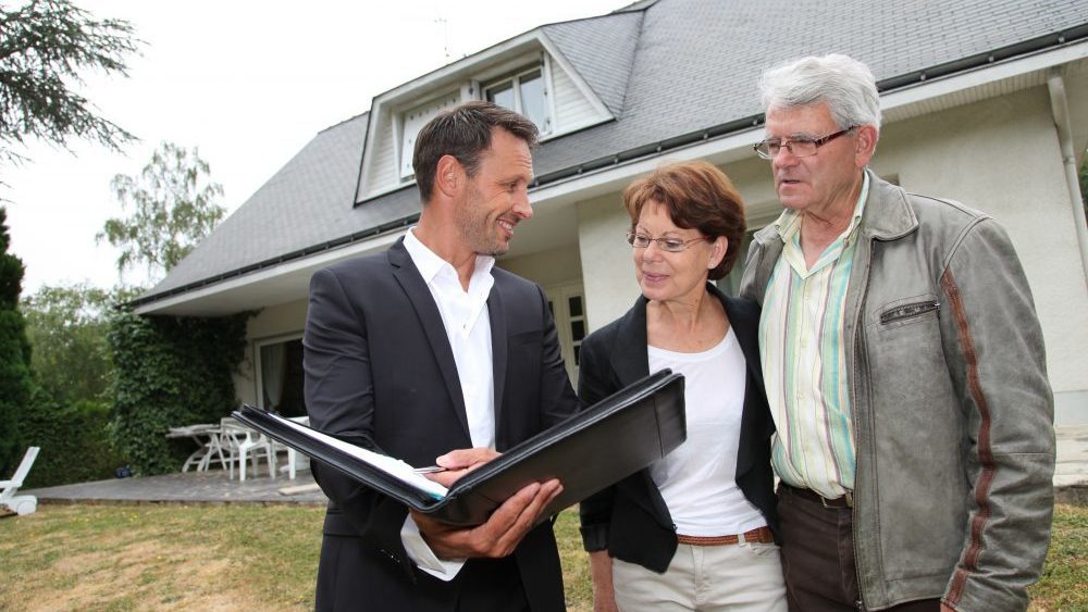 How to Handle Negative Feedback on Your Home